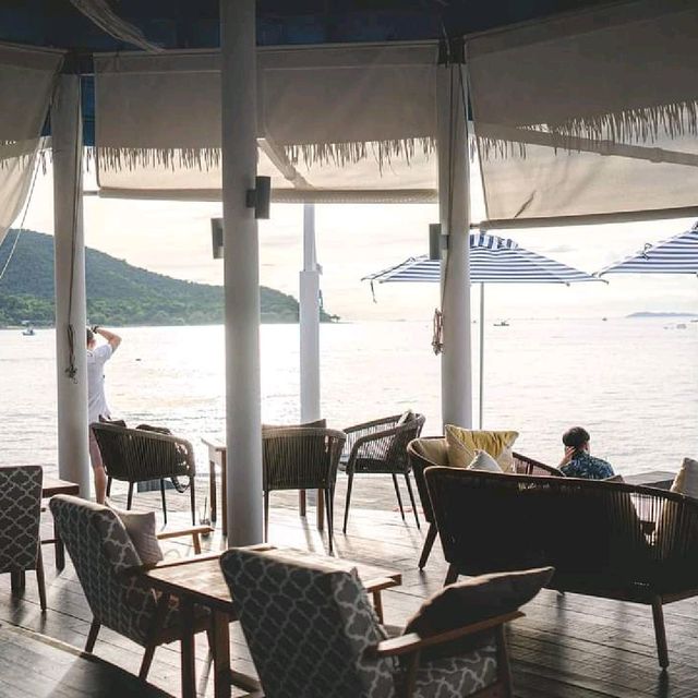 Kept Pier Cafe