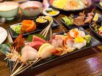 紫藤花海下之日本料理
