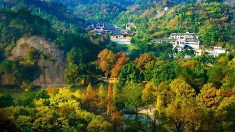 Dafosi Scenic Area attraction in Shaoxing