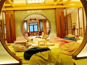 No.1 Spring Floating Hot Spring