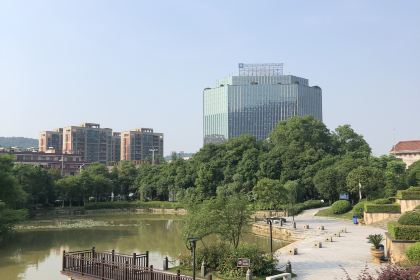 罗森尼娜(湘南学院店)