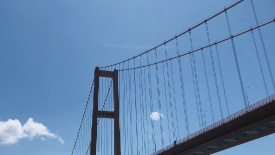 从宁波到舟山开车要经过好几座大桥，其中西堠门大桥虽不是最长的