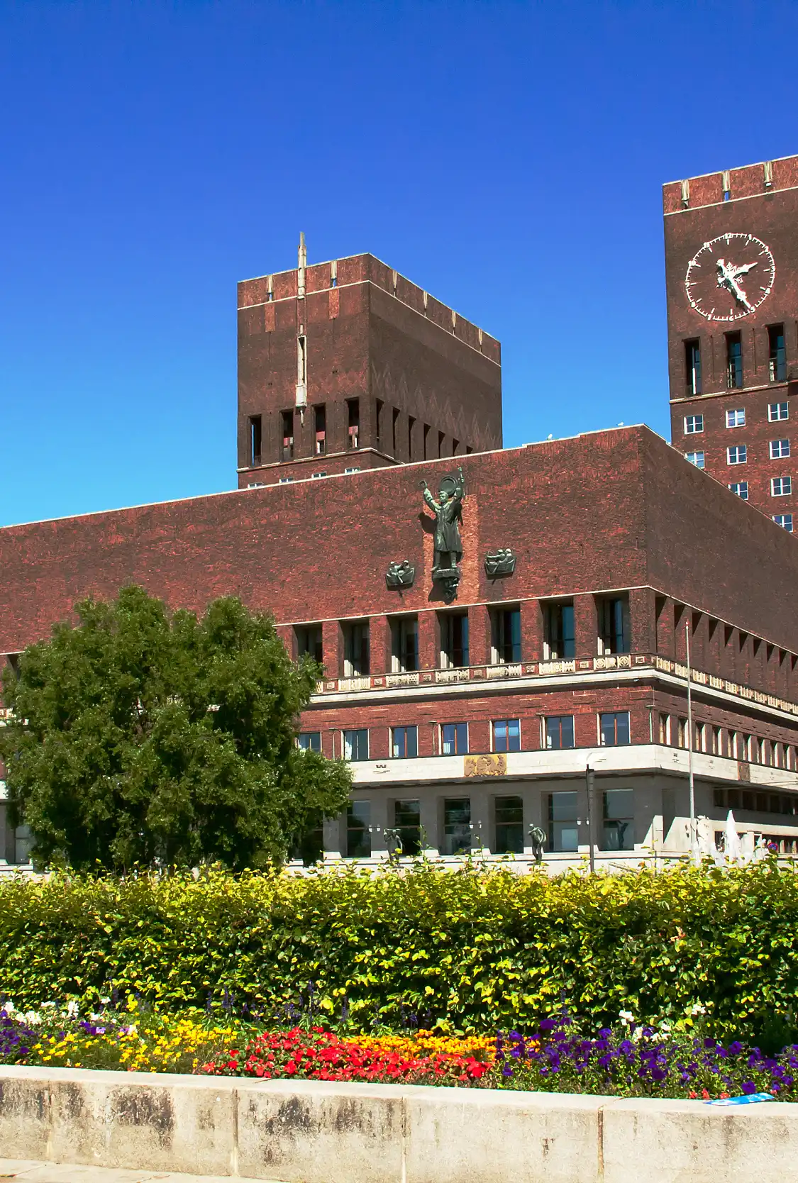 Hotels near Oslo City Hall