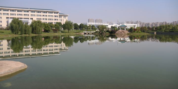 Hualong Lake