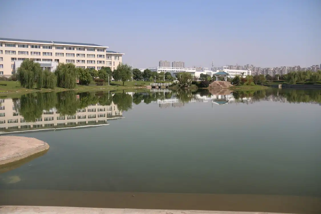 Hotels near Hualong Lake
