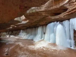 Heilaoguo Ice Cave