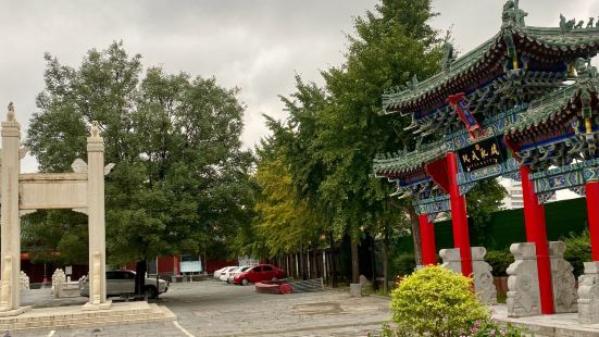 郑州文庙，我是前几天路过这里，所以就想着进里边看看，没想到这