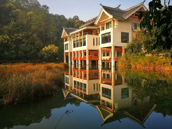 Hotel dekat Yingpanshan Ten Thousand Mu Tea Garden Tourism Resort