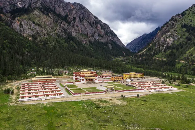 Litang LHA GYAL GORY HOTEL