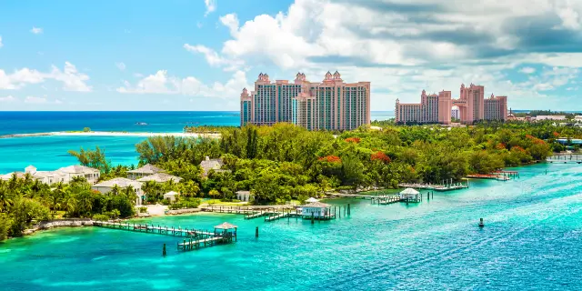 パラダイス島観光ガイド2025年：人気スポット、グルメ、ホテル、天気