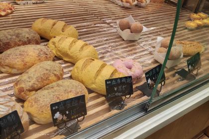 万仟糕饼(巨龙路店)