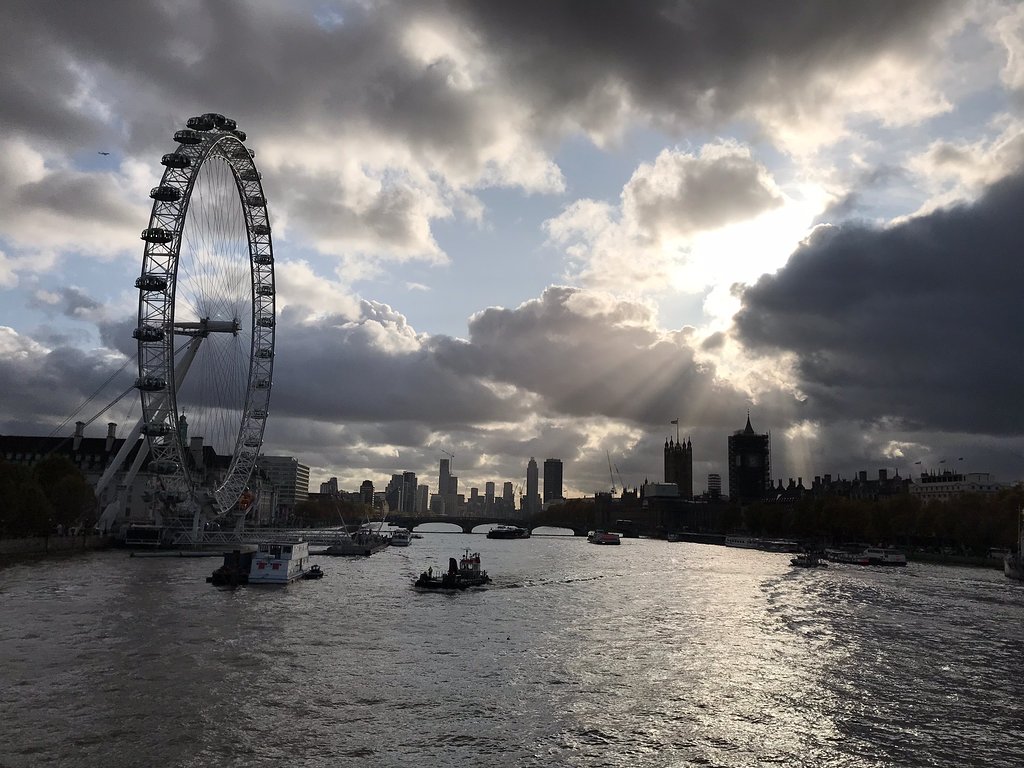 Latest travel itineraries for Hungerford Bridge and Golden Jubilee Bridges  in May (updated in 2023), Hungerford Bridge and Golden Jubilee Bridges  reviews, Hungerford Bridge and Golden Jubilee Bridges address and opening  hours,