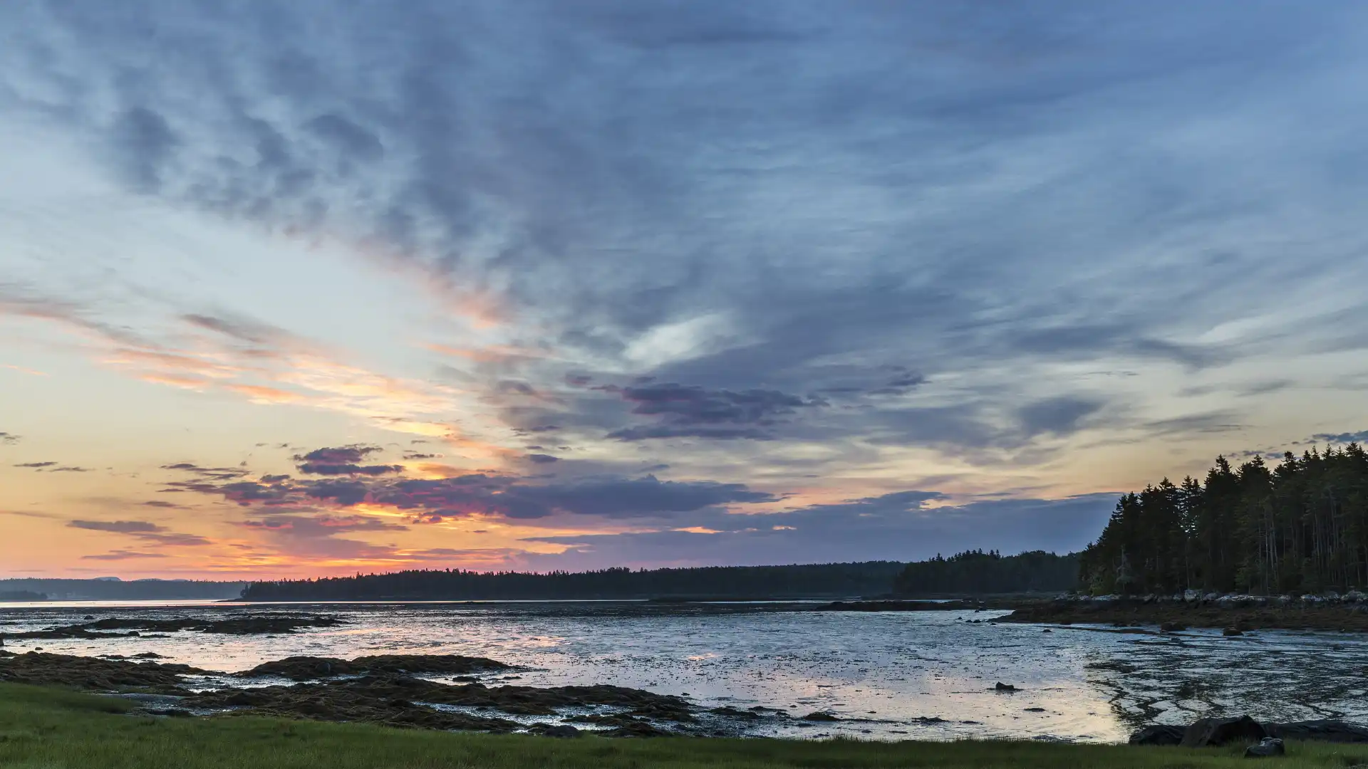 Hotels near Thompson Island