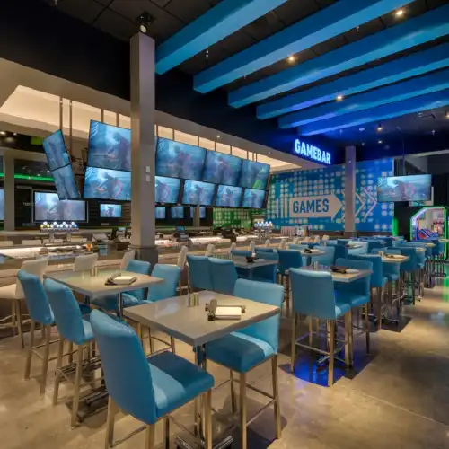 Dave & Buster's - Arcade