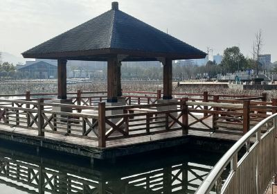 Temple of Dragon King National Wetland Park