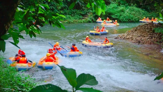 Huizhou Kun Shan Xia Senlin Hai Drifting