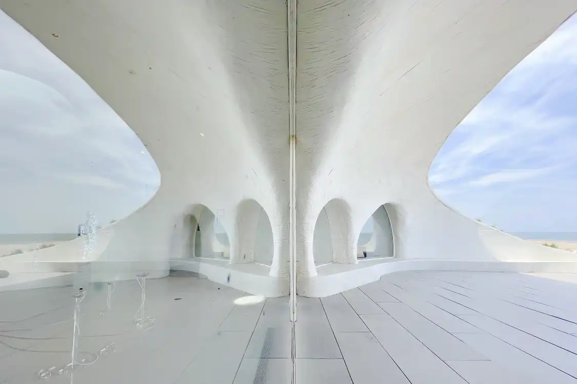 Hotels near UCCA sand dune Museum