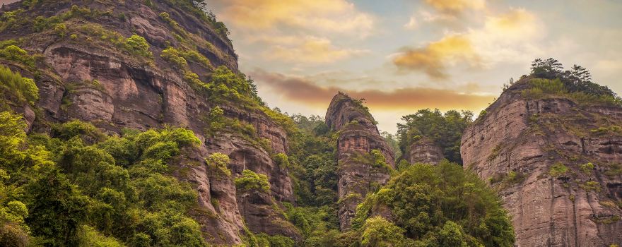 Guanzhai Mountain National Scenic Spot