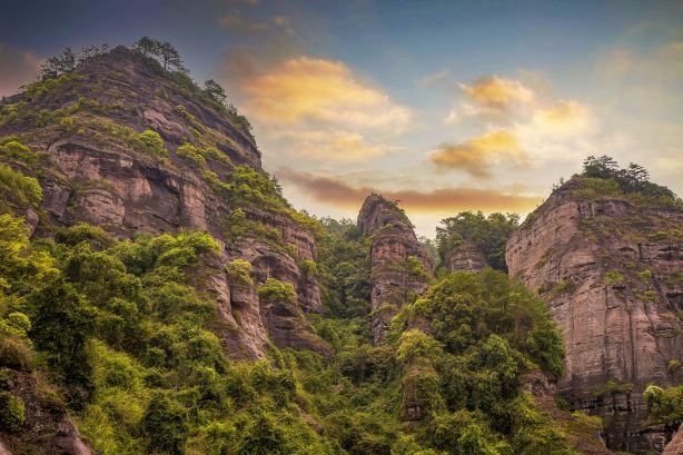 Guanzhai Mountain National Scenic Spot