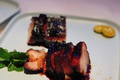 DONG GUAN FEAST HOUSE