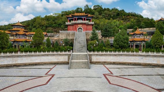 Zhouzu Mausoleum Forest Park