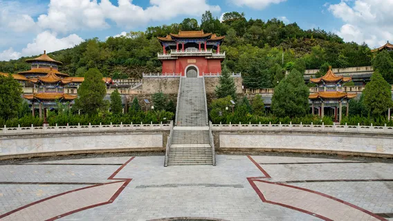 Zhouzu Mausoleum Forest Park
