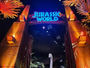 Jurassic World: The Experience