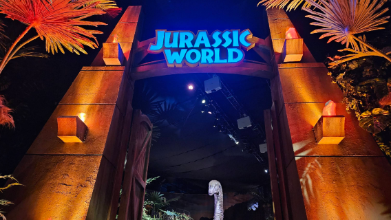 Jurassic World: The Experience