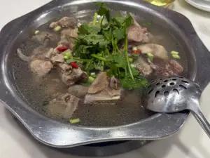 LIU SHI TE SE LAO E SHANG
