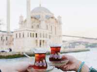 The iconic Mosque by the strait