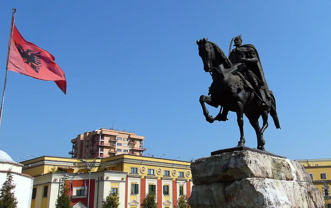 Hotel in zona Skanderbeg Statue