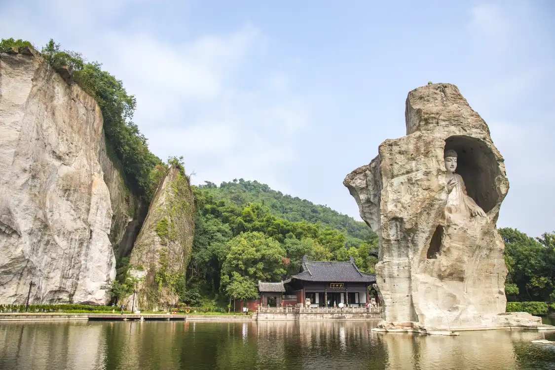 보조선사 주변 호텔