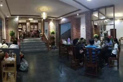 九华山本草香素食馆