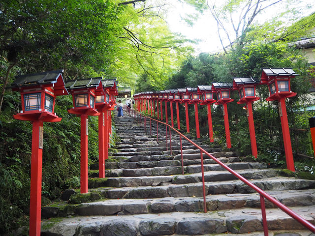 SNS映え間違いなしの「貴船神社」