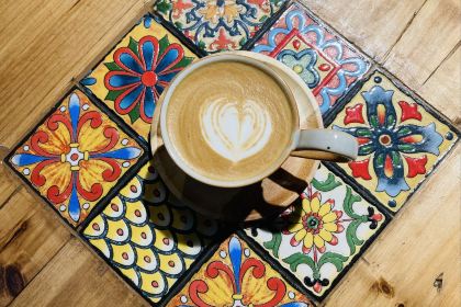 半朵悠莲咖啡馆(宏村店)