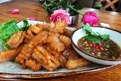 Wuliangshanhuotuimugua Chicken