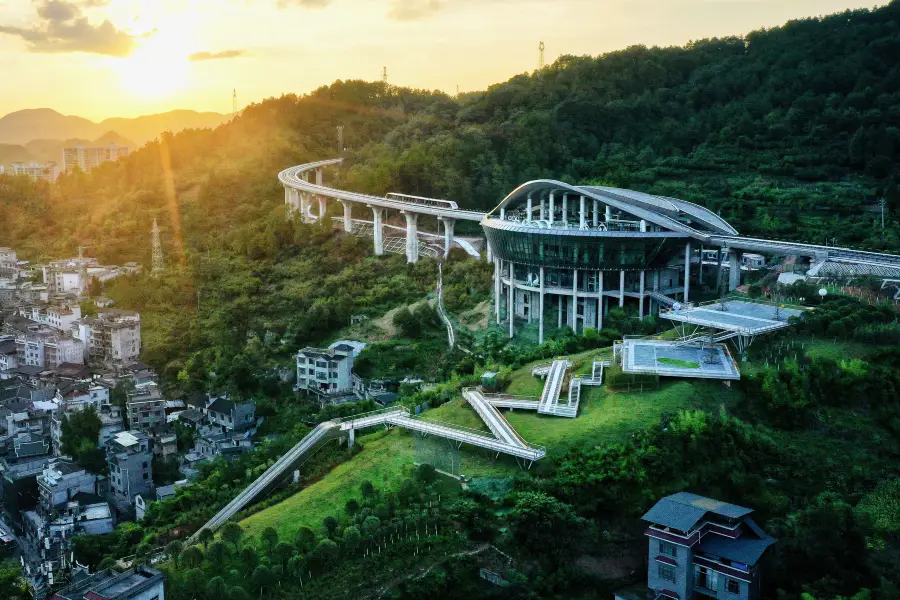 FengHuang Maglev Cultural Tourism