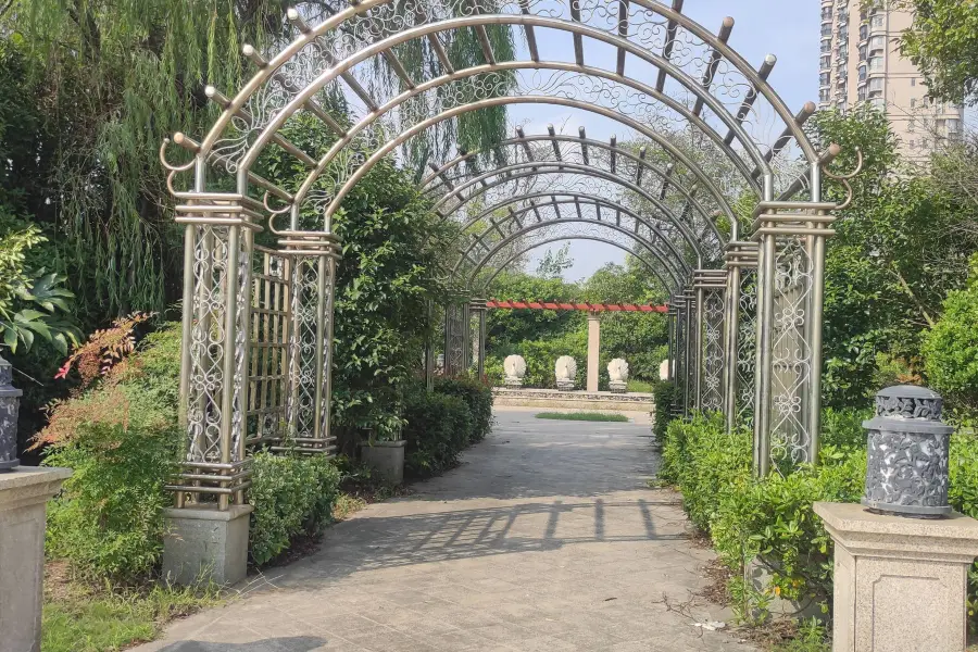 康翠河濱公園