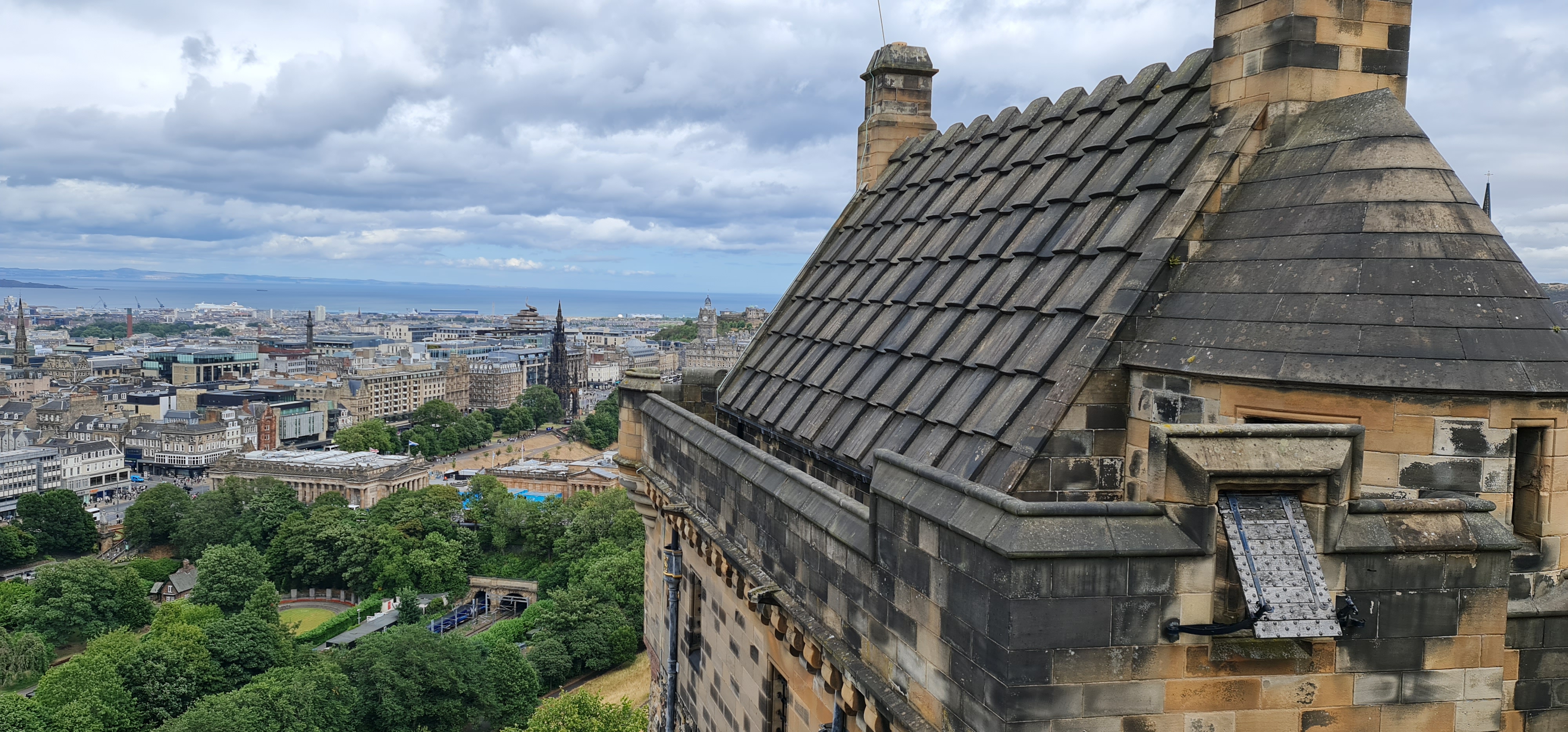 エディンバラ城のレビュー エディンバラ城のチケット エディンバラ城の割引 エディンバラ城の交通機関 所在地 営業時間 エディンバラ城周辺の観光スポット ホテル グルメ Trip Com