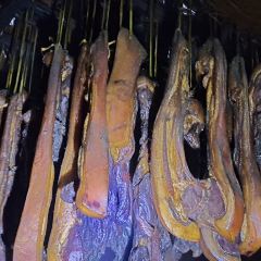 矮寨大桥观景农家柴火饭店 User Photo