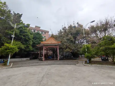 Hotels near Nanzhoujie Lijiao Park