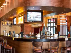 CRAVE American Kitchen & Sushi Bar (Hilton Garden Inn - Sioux Falls)