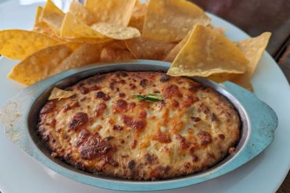 Hank’s Oyster Bar on the Wharf