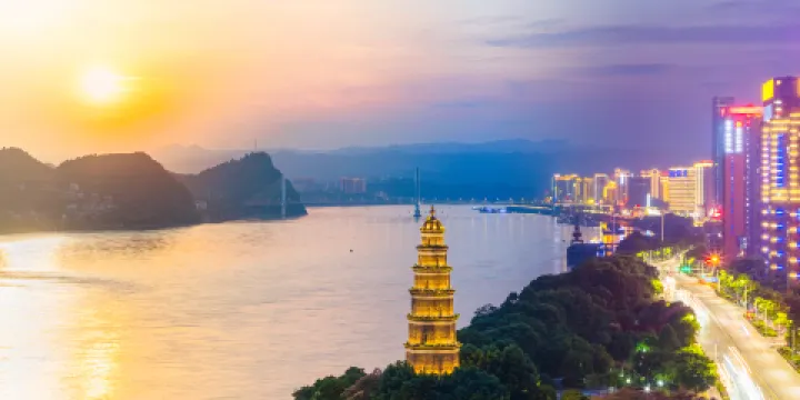 濱江公園-天然塔