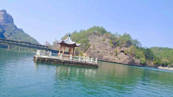 Jiulong Lake (Jiulong Cave Cluster)