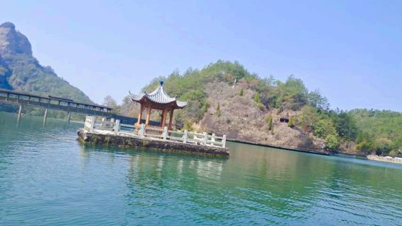 Jiulong Lake (Jiulong Cave Cluster)