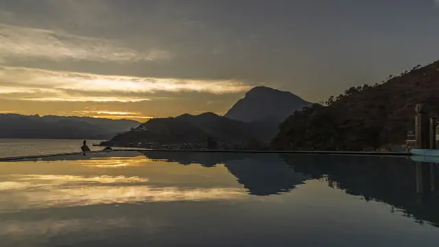 Sunsets in Luguhu