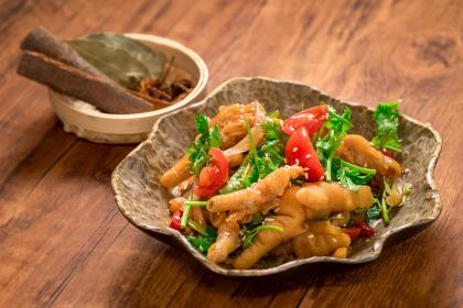 梨蜗度假酒店(兰溪越龙山国际旅游度假区店)·山景餐厅