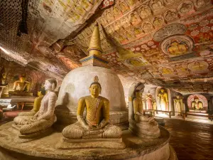 Dambulla Royal Cave Temple and Golden Temple