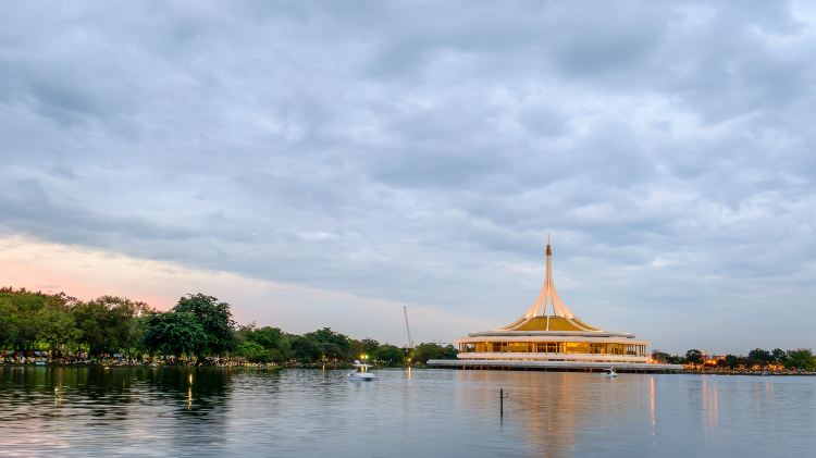 Surat Thani Rama 9 Public Park